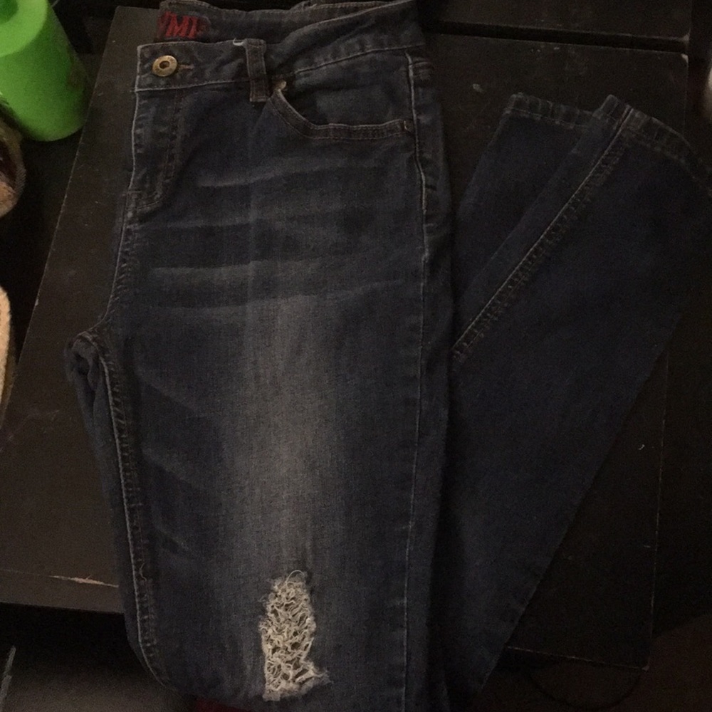 I am selling jeans